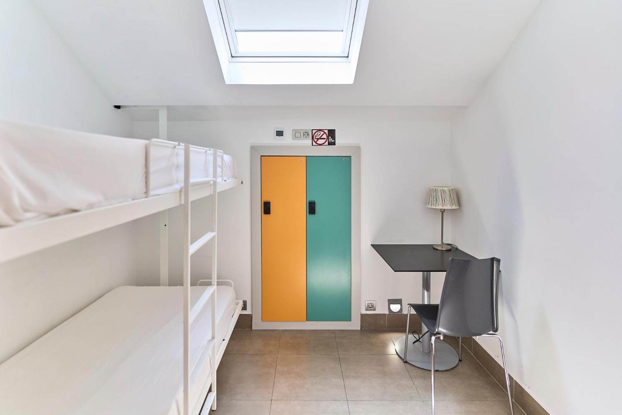 Single Bed Dormitory Room,1695327989:JPEG